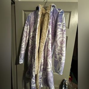 Electro Threads Cloak Size Small